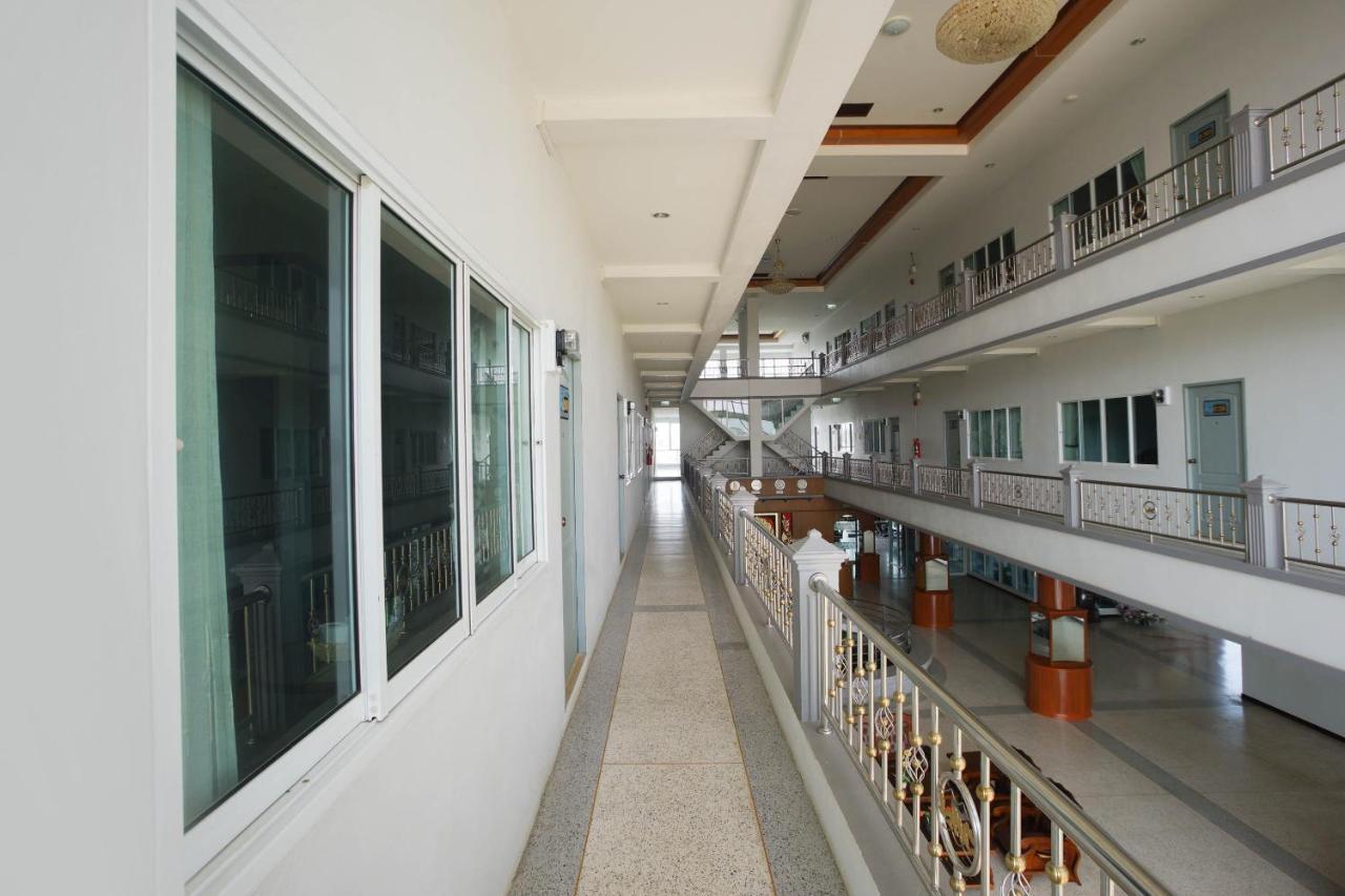 Oyo 75394 Sakthong Grand Hotel تشيانغ كونغ المظهر الخارجي الصورة