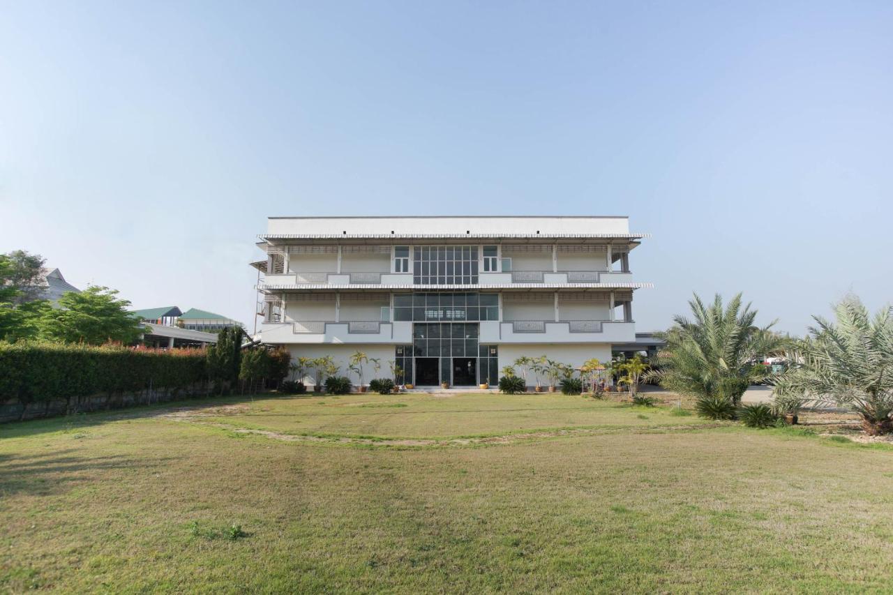 Oyo 75394 Sakthong Grand Hotel تشيانغ كونغ المظهر الخارجي الصورة
