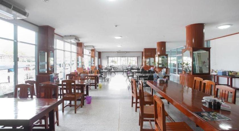 Oyo 75394 Sakthong Grand Hotel تشيانغ كونغ المظهر الخارجي الصورة