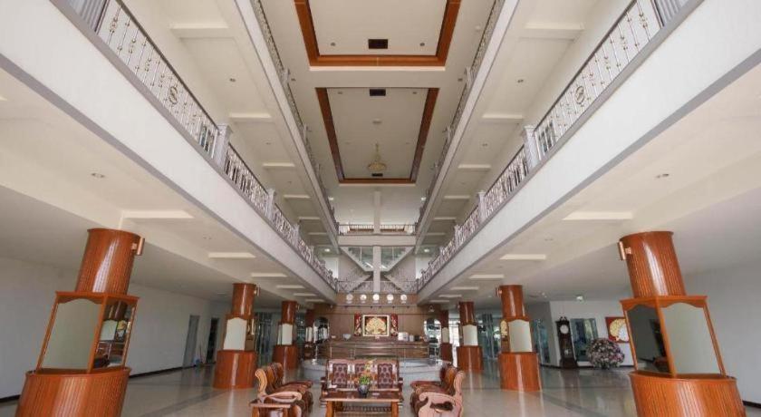 Oyo 75394 Sakthong Grand Hotel تشيانغ كونغ المظهر الخارجي الصورة