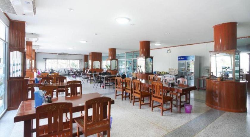 Oyo 75394 Sakthong Grand Hotel تشيانغ كونغ المظهر الخارجي الصورة