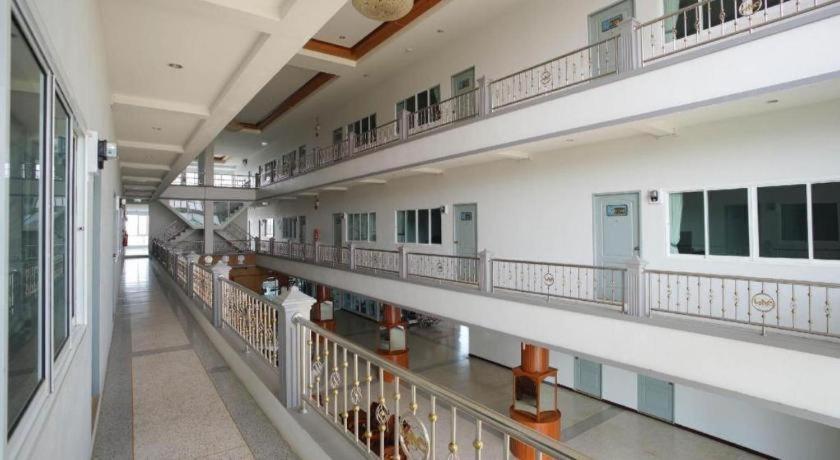 Oyo 75394 Sakthong Grand Hotel تشيانغ كونغ المظهر الخارجي الصورة